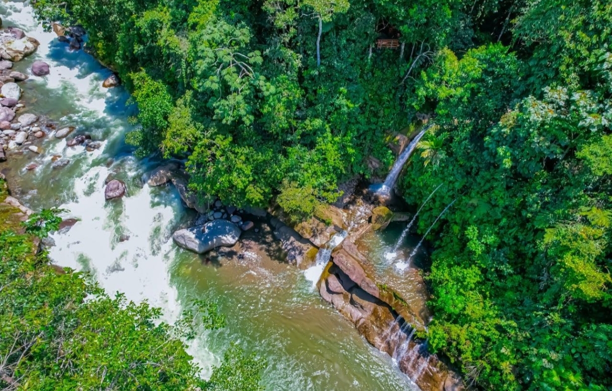 Río y montaña en el territorio del Putumayo